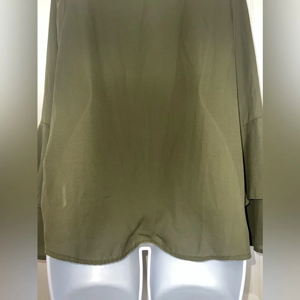MK Michael Kors Women’s Small Green Bell Sleeve Blouse Top V-Neck S Classic